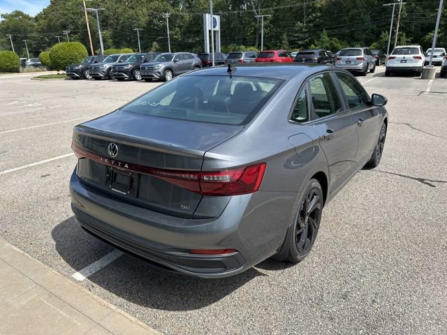 New 2025 Volkswagen Jetta SE image 7