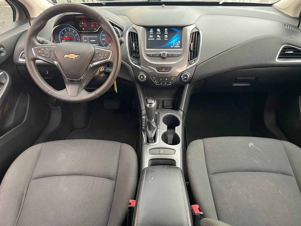 Used 2016 Chevrolet Cruze LT FWD image 26