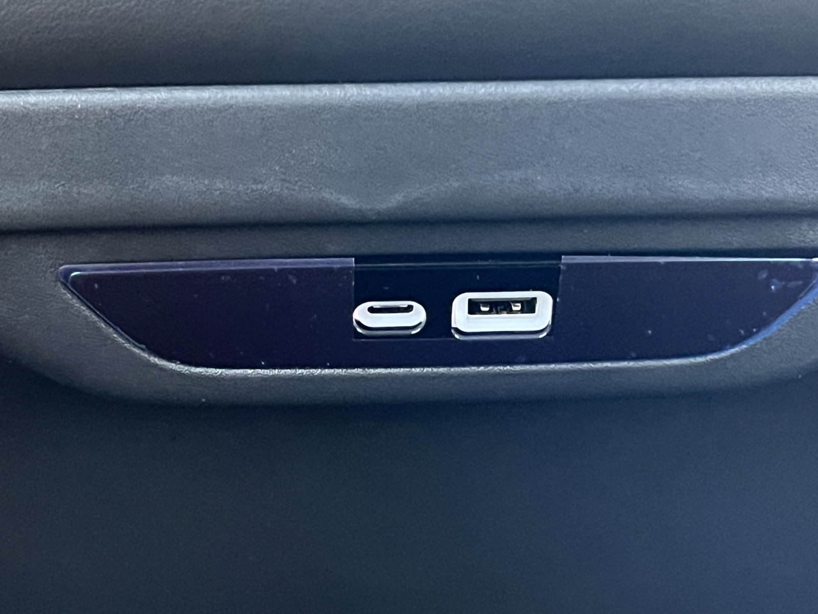 New 2027 Chrysler Pacifica Limited AWD/4WD image 37