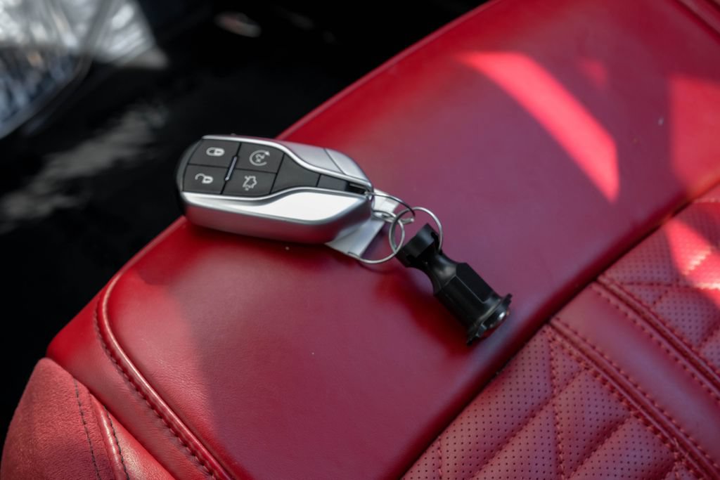 Used 2022 Maserati Quattroporte Trofeo RWD image 70