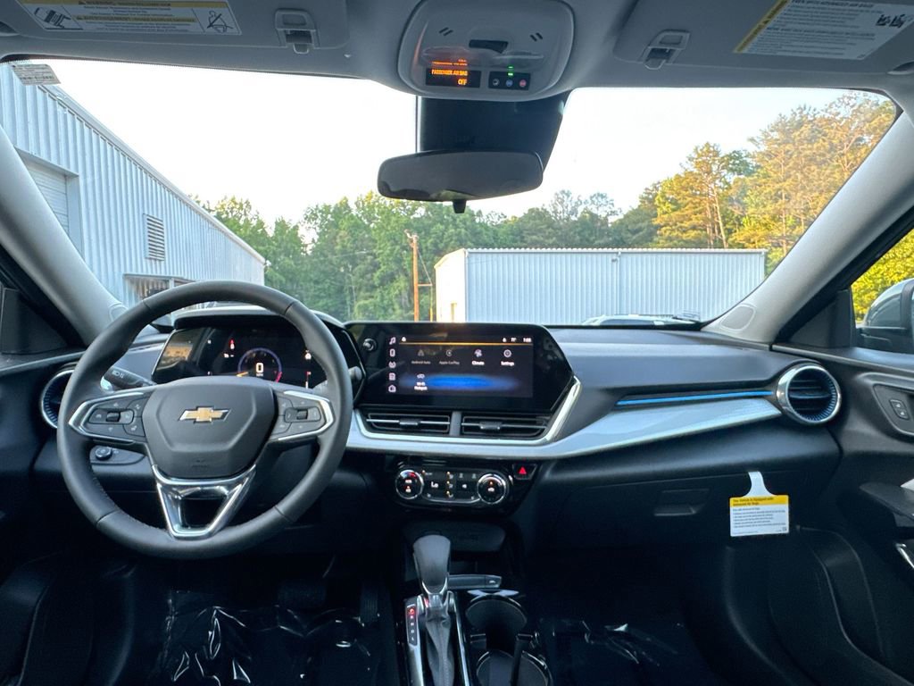 New 2026 Chevrolet Trax LT w/ LT Convenience Package FWD image 30