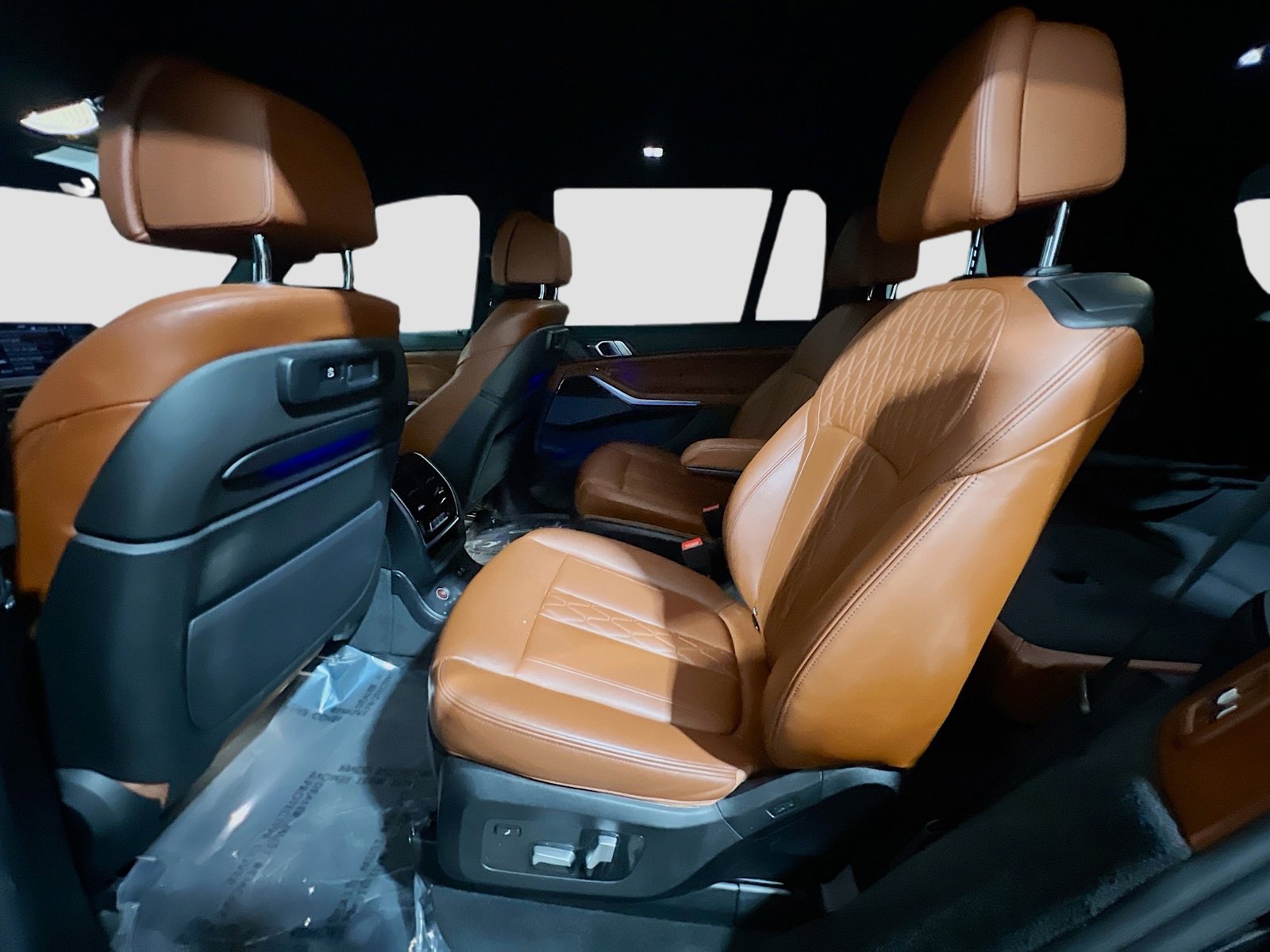 Used 2020 BMW X7 M50i w/ Executive Package image 19