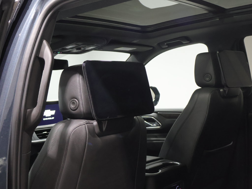Used 2021 Chevrolet Tahoe Z71 w/ Z71 Off-Road Package AWD/4WD image 19