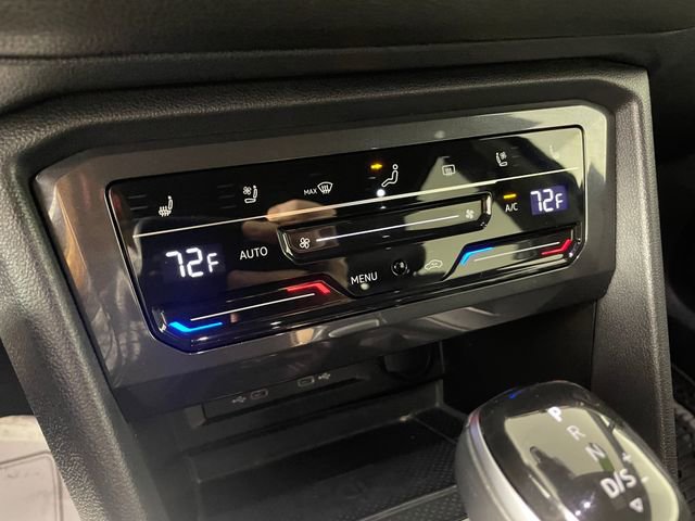 Used 2024 Volkswagen Tiguan SEL R-Line image 8