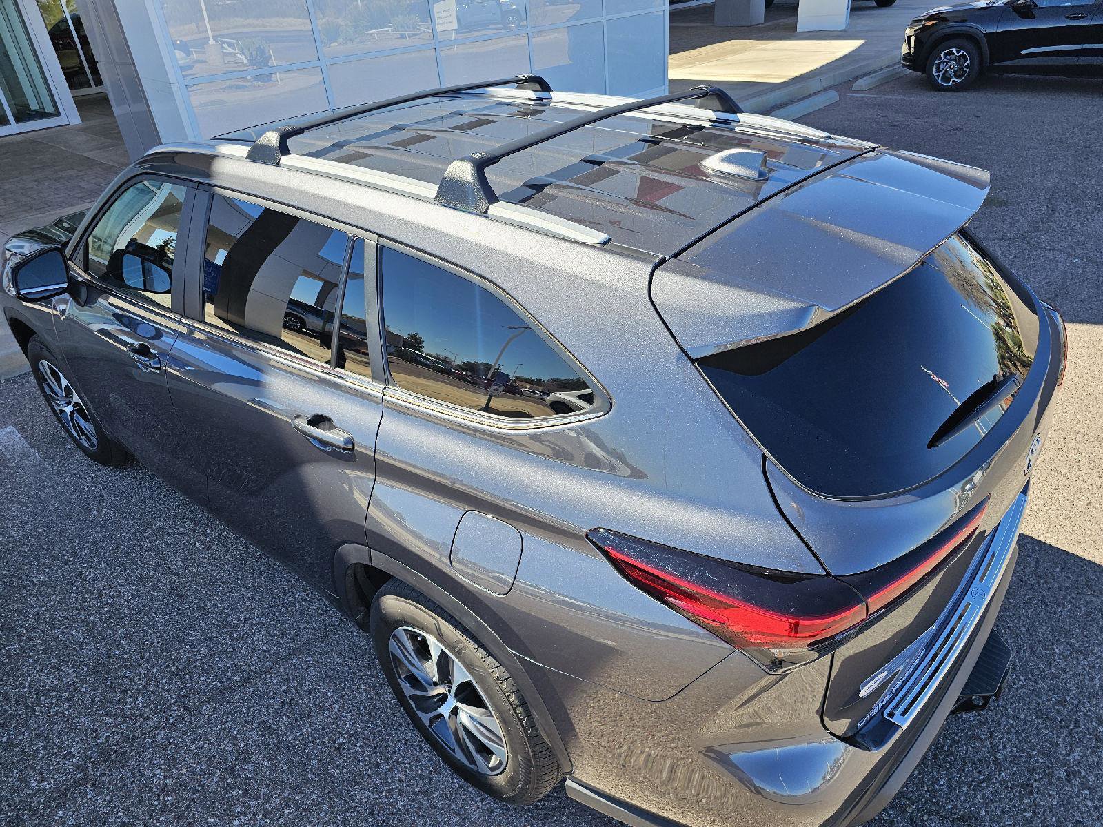 Used 2023 Toyota Highlander XLE image 14