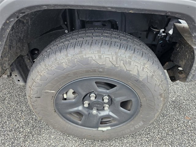 Used 2025 Jeep Wrangler Sport image 6