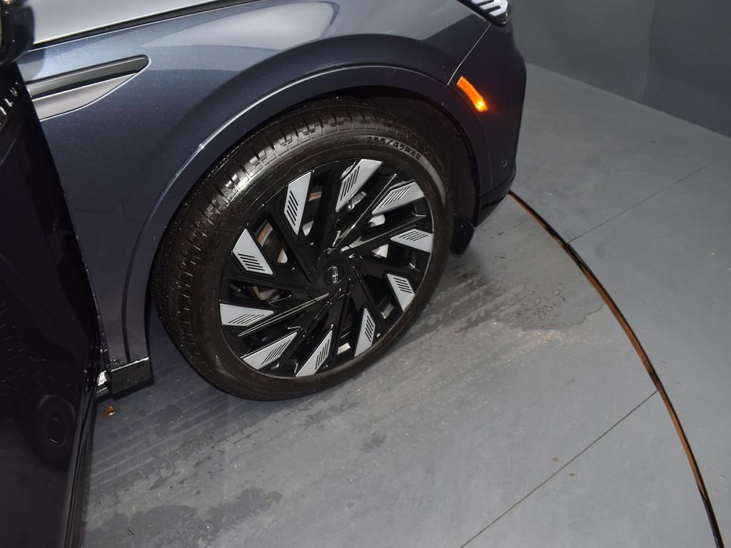 Used 2024 Lincoln Nautilus Reserve w/ Equipment Group 202A image 18