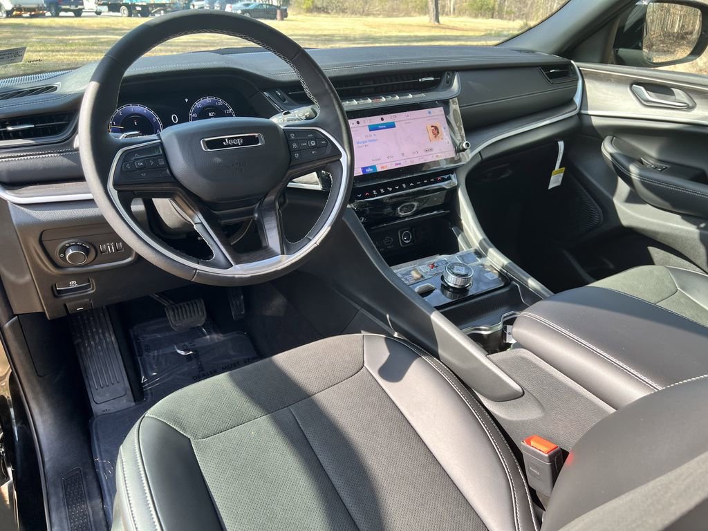 New 2026 Jeep Grand Cherokee L 4WD image 19