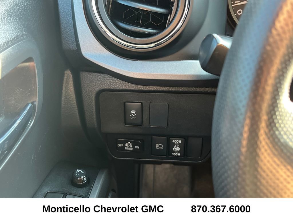 Used 2022 Toyota Tacoma TRD Off-Road image 15