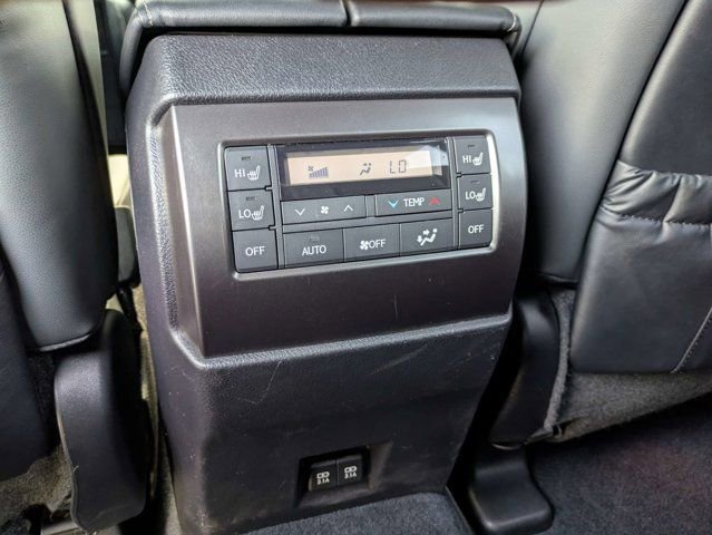 Used 2022 Lexus GX 460 w/ Black Line Special Edition AWD/4WD image 14