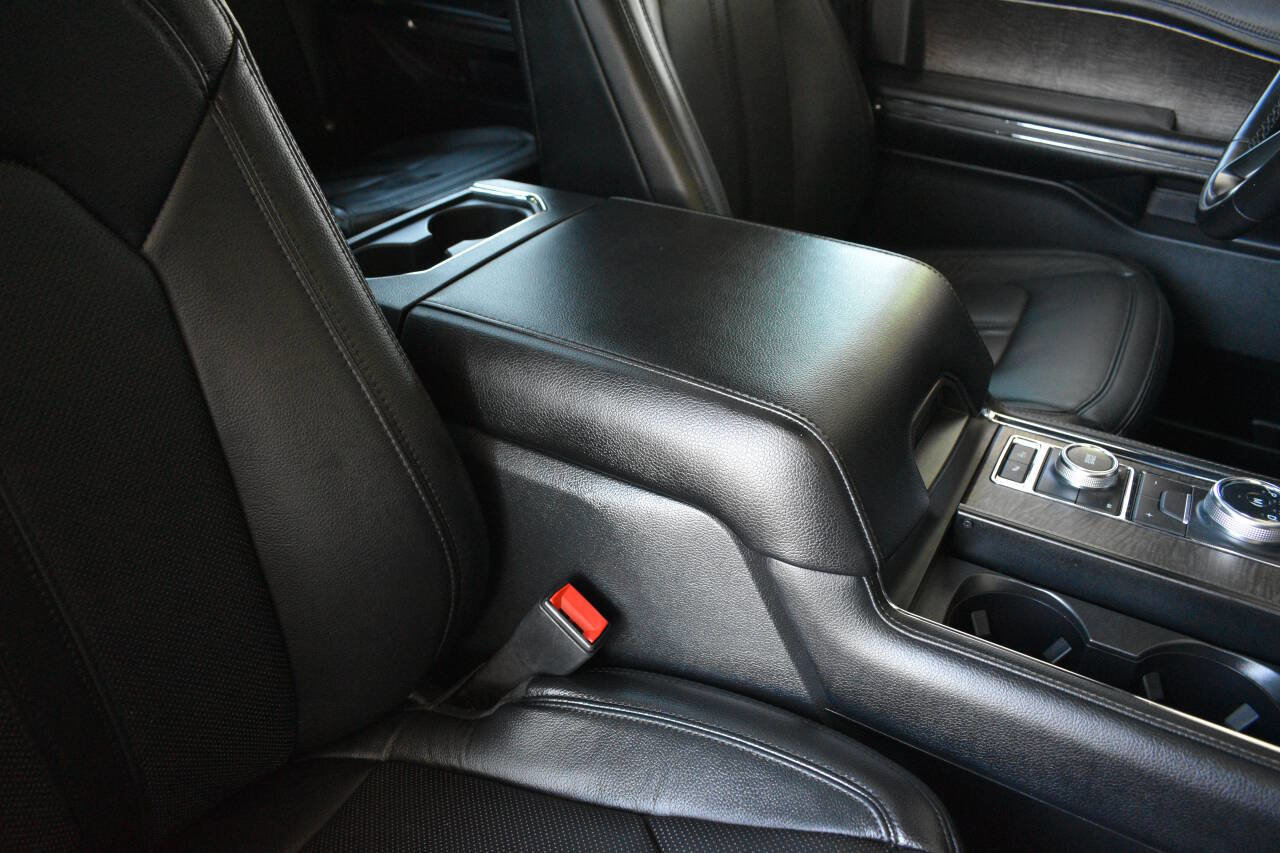 Used 2020 Ford Expedition Limited w/ Equipment Group 302A image 30