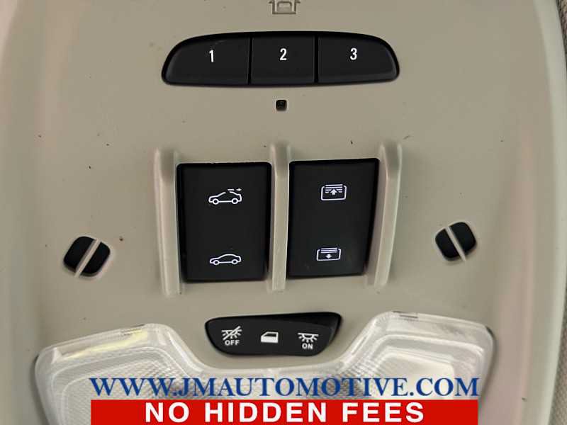 Used 2020 Buick Encore GX Essence w/ Experience Buick Package AWD/4WD image 38
