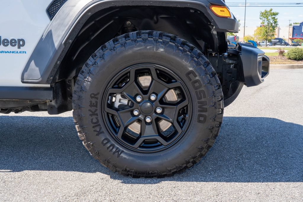 Used 2023 Jeep Wrangler Unlimited w/ Cold Weather Group AWD/4WD image 35