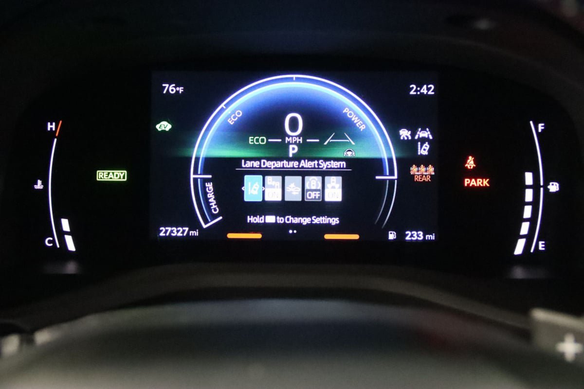 Used 2026 Toyota Camry SE FWD image 38