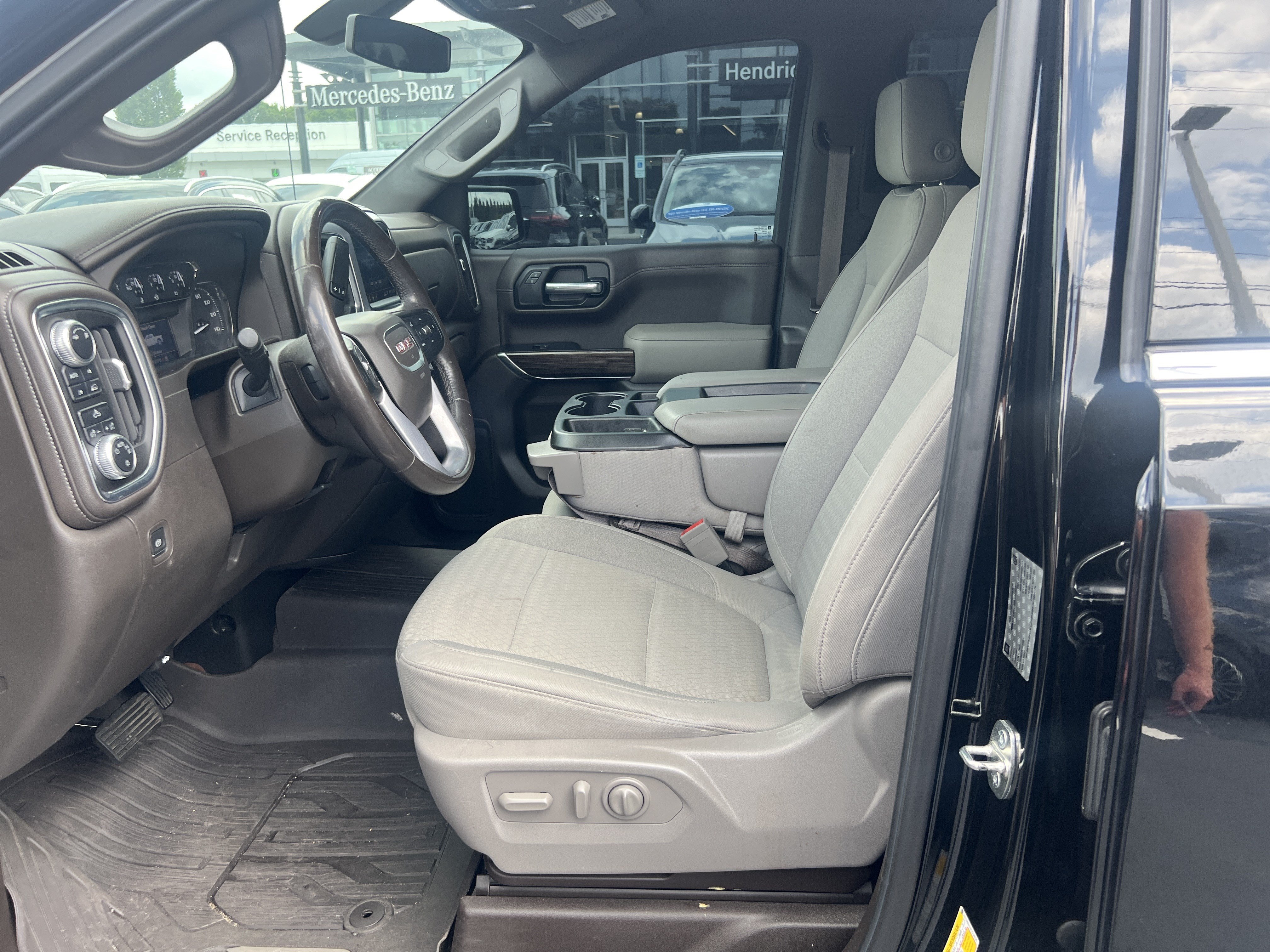 Used 2019 GMC Sierra 1500 SLE w/ SLE Value Package AWD/4WD image 16