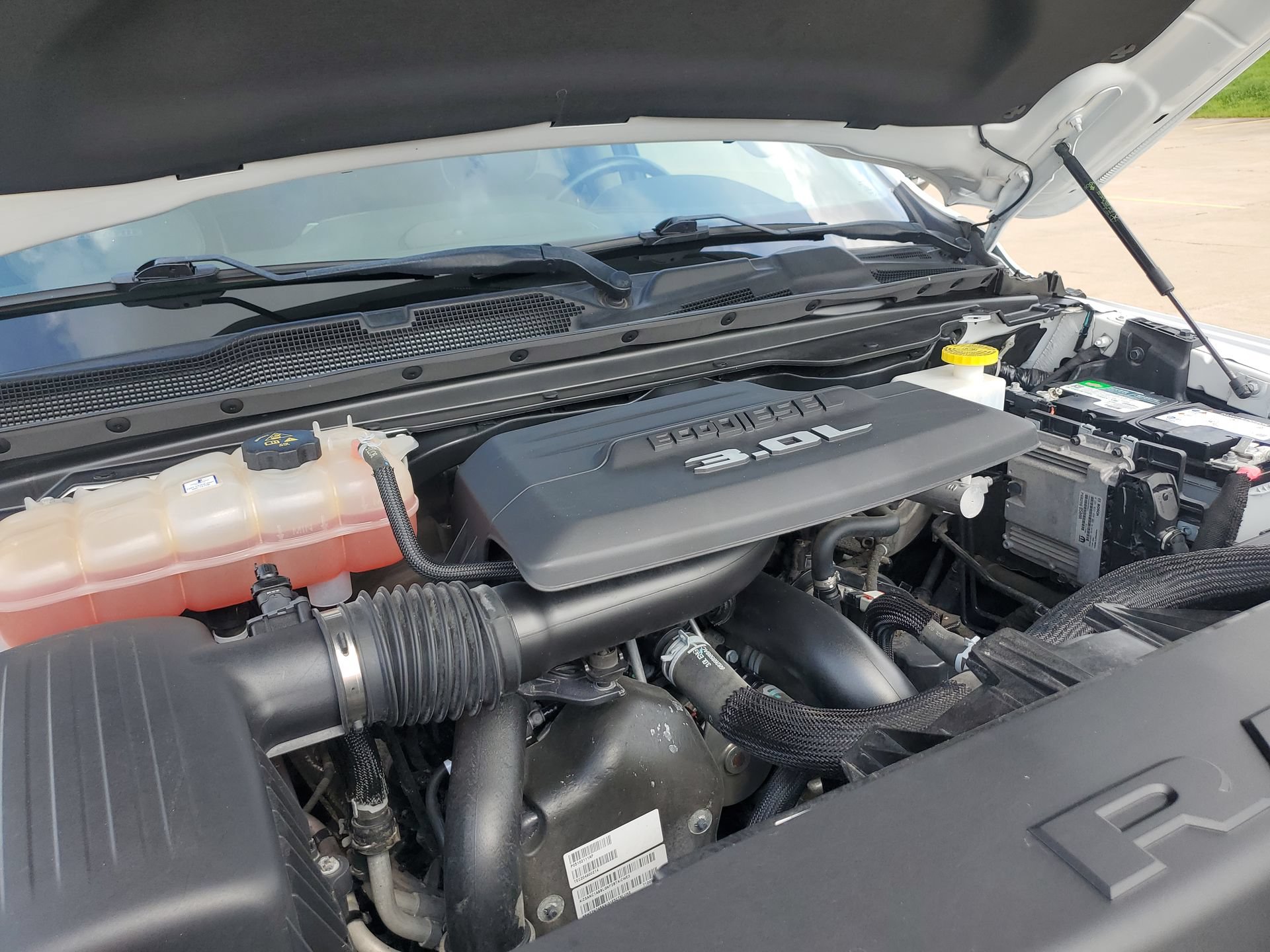 Used 2020 RAM 1500 Laramie AWD/4WD image 36