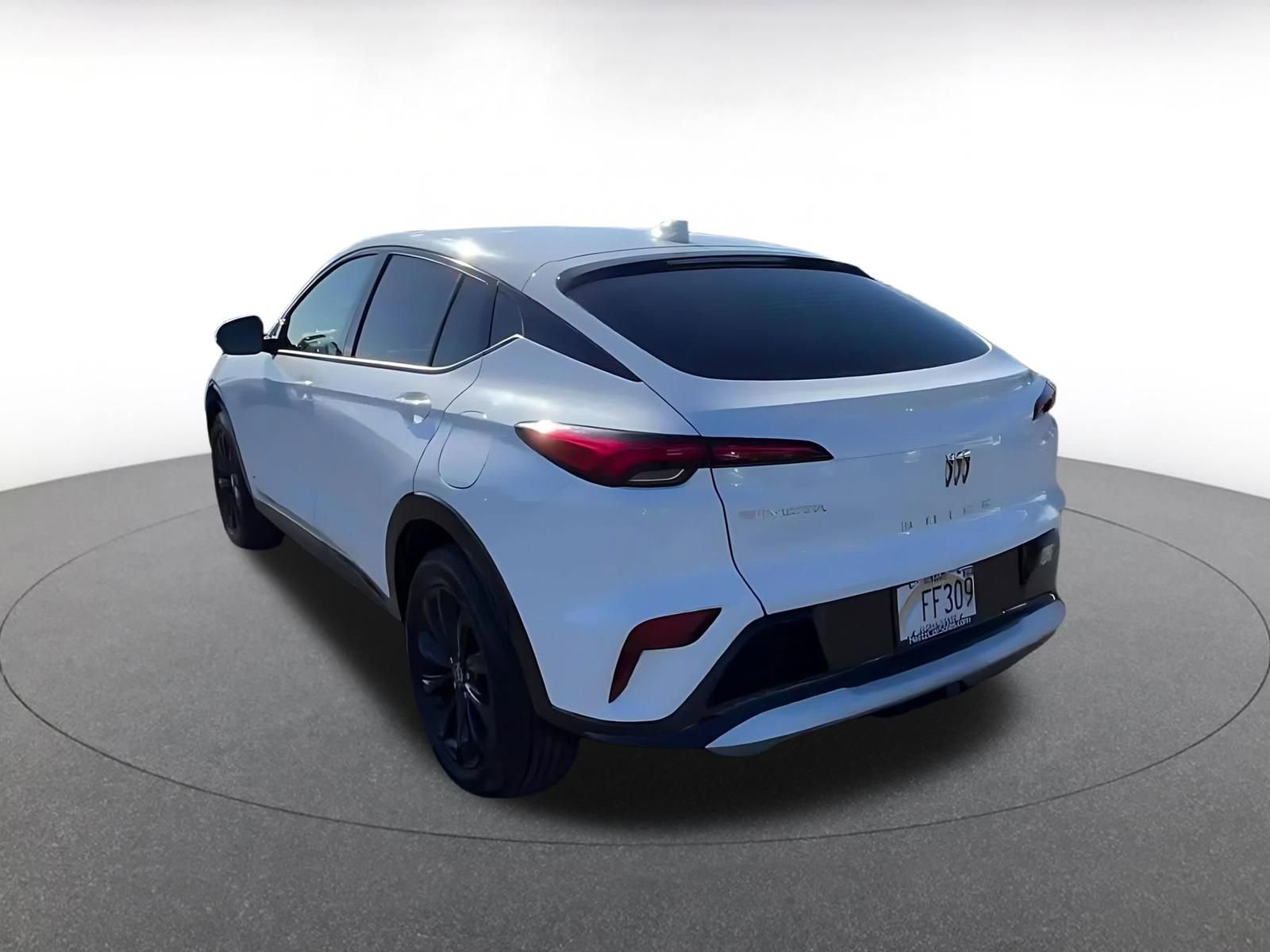 Used 2025 Buick Envista Sport Touring image 11