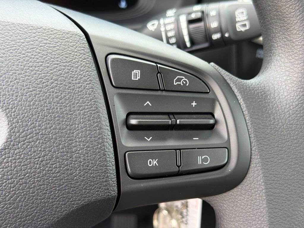 New 2026 Hyundai Venue SE image 25