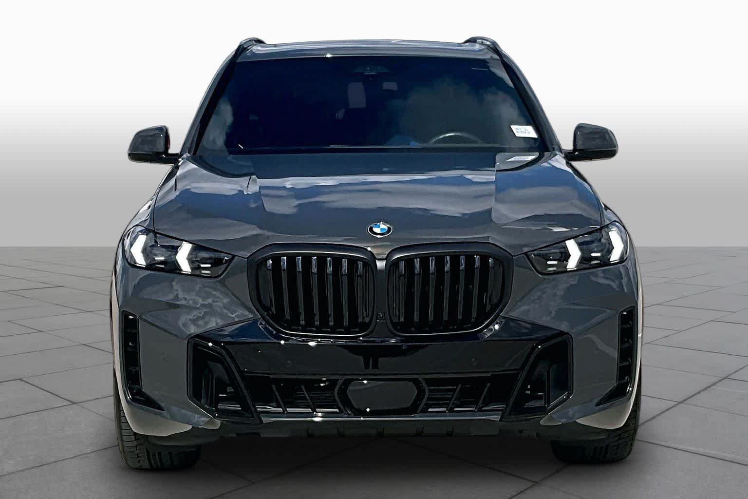 Used 2026 BMW X5 xDrive40i w/ M Sport Package AWD/4WD image 3