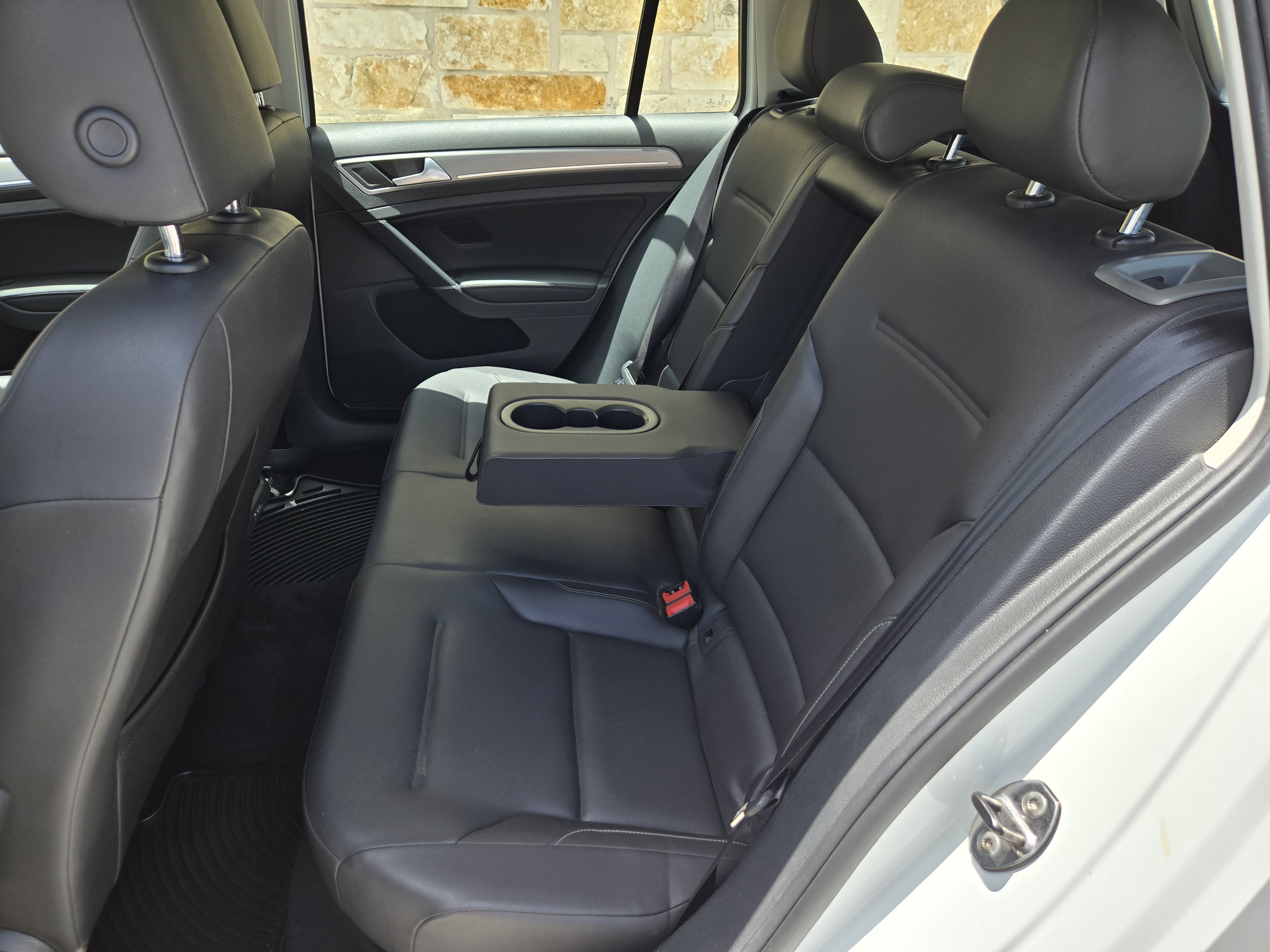 Used 2015 Volkswagen Golf SE w/ Lighting Package FWD image 7