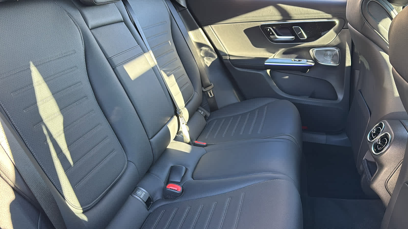 New 2026 Mercedes-Benz GLC 300 4MATIC image 34