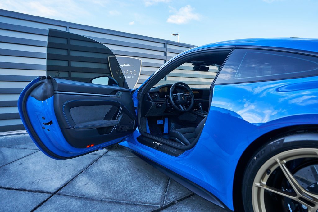 Used 2026 Porsche 911 GT3 w/ Weissach Package image 32