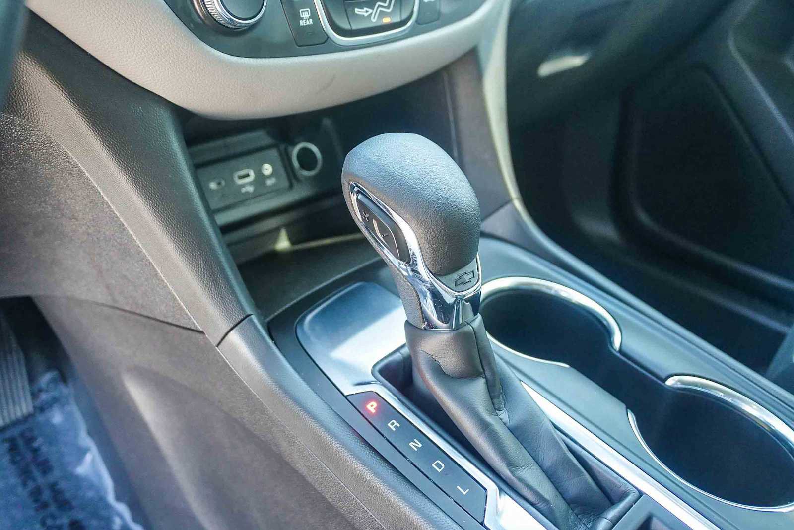 Used 2024 Chevrolet Equinox LS FWD image 14