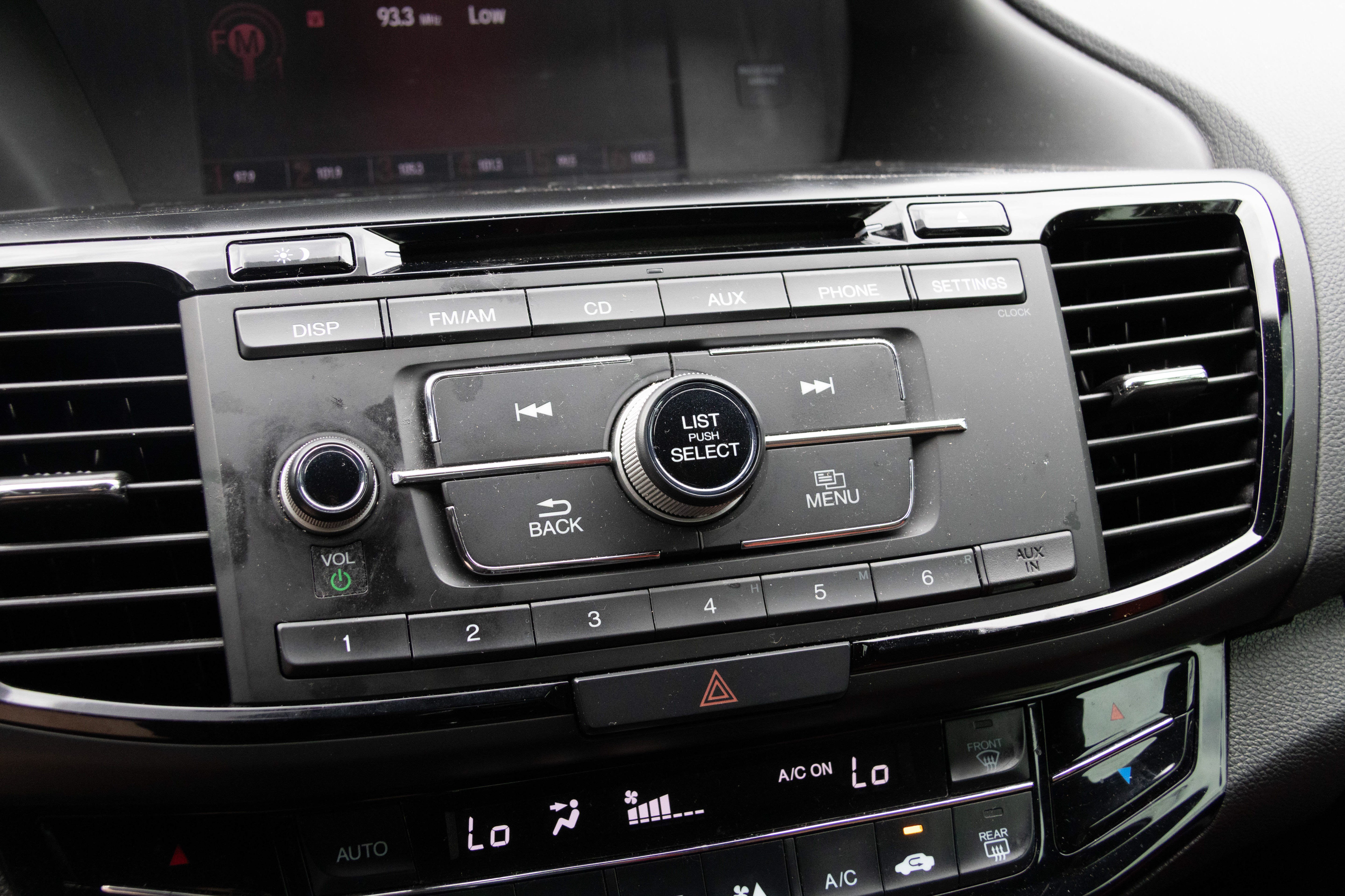 Used 2017 Honda Accord Sport image 25