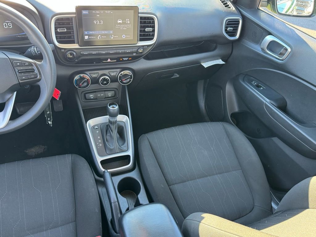 Used 2024 Hyundai Venue SE image 15