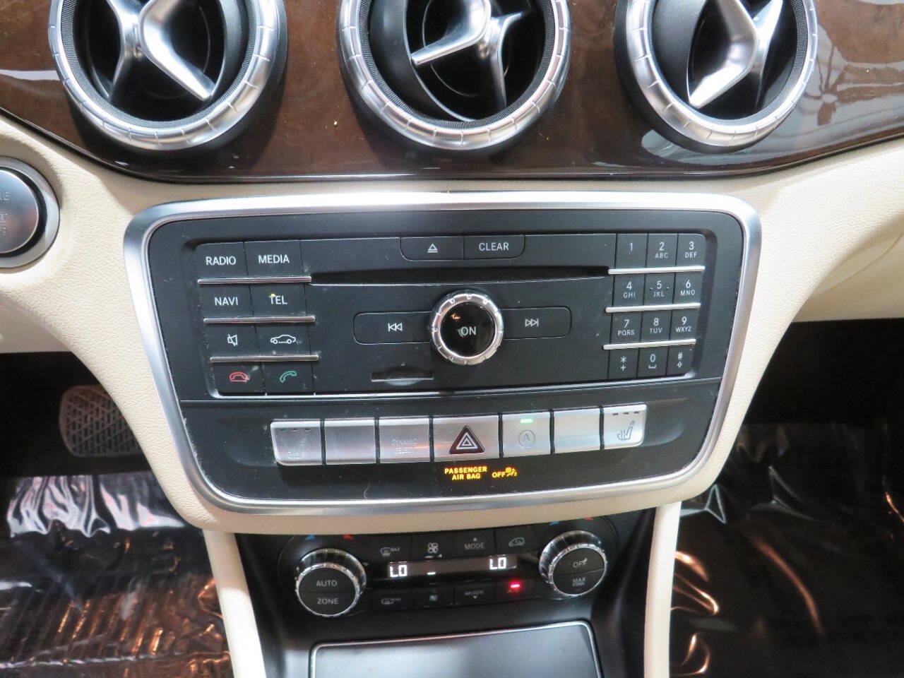 Used 2018 Mercedes-Benz CLA 250 4MATIC image 21