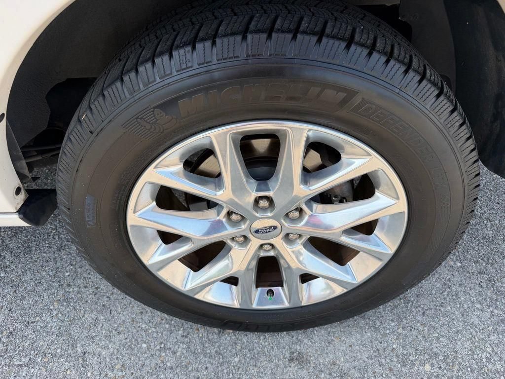 Used 2017 Ford Expedition Limited w/ Equipment Group 301A AWD/4WD image 27