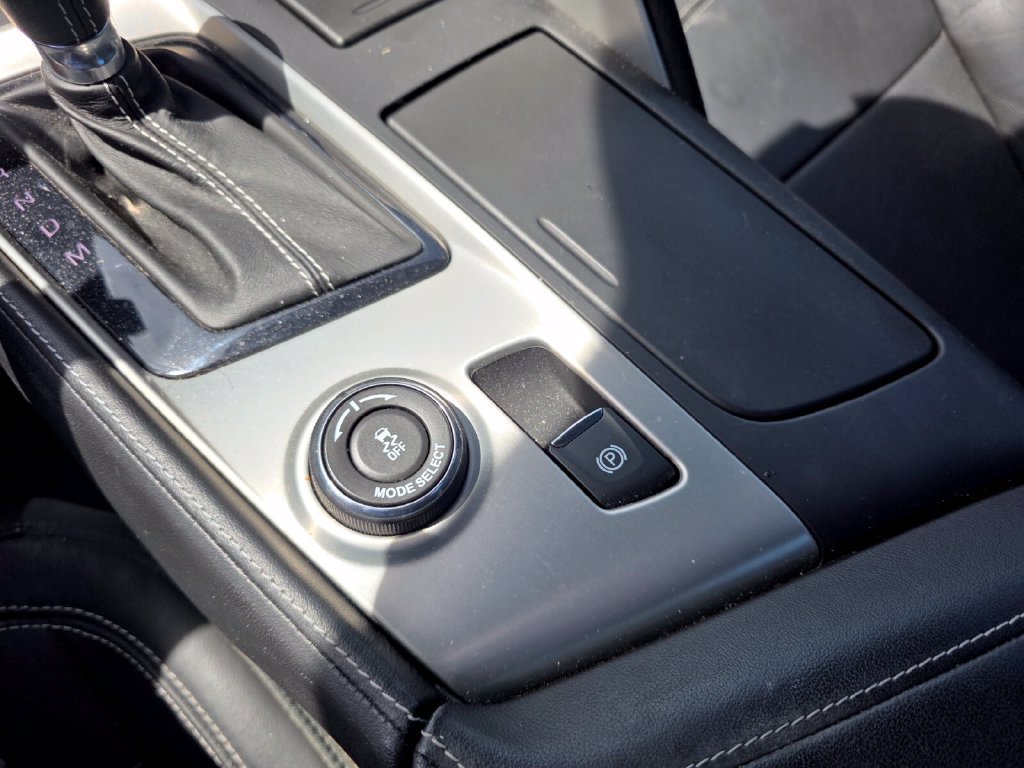 Used 2015 Chevrolet Corvette Stingray Convertible RWD image 19