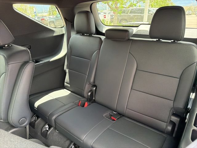 New 2026 Chevrolet Traverse LT w/ Driver Confidence Package AWD/4WD image 9