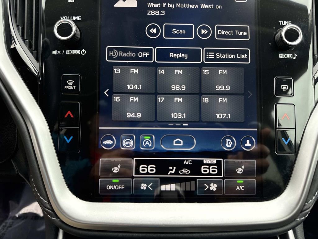 Used 2024 Subaru Outback Premium AWD/4WD image 32