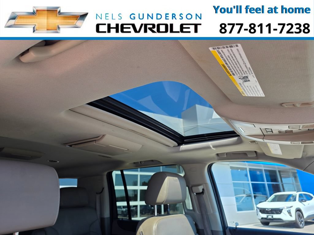 Used 2015 Chevrolet Suburban LTZ AWD/4WD image 17