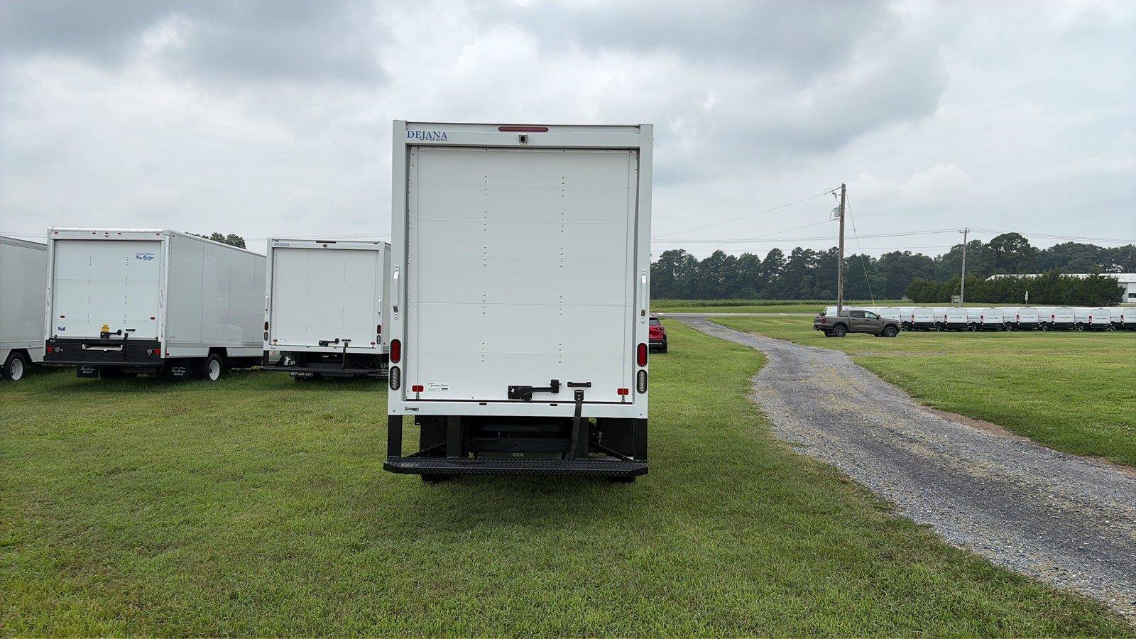 New 2027 Ford E-350 and Econoline 350 Super Duty w/ Power Equipment Group RWD image 4