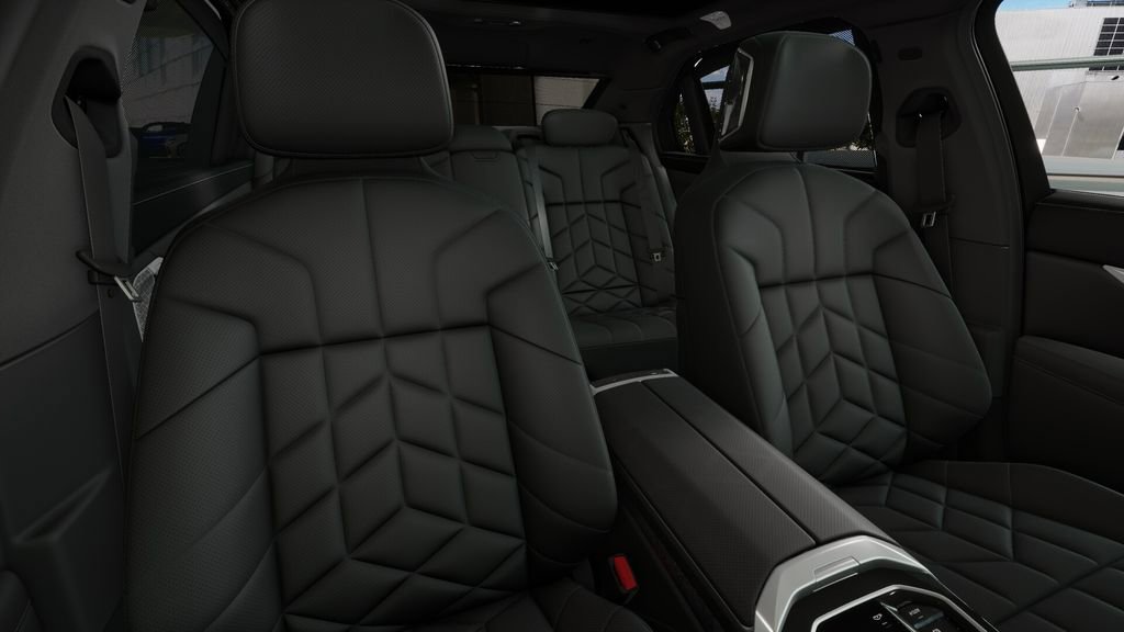 Used 2026 BMW 750e xDrive 750e xDrive w/ Executive Package image 38