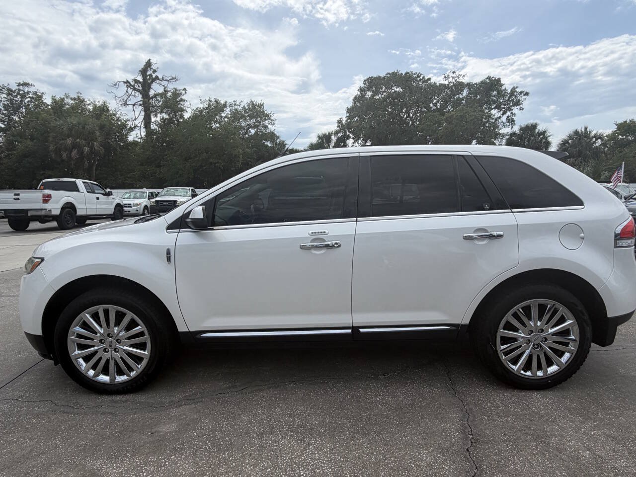 Used 2011 Lincoln MKX 2WD w/ 102A Rapid Spec Order Code image 5