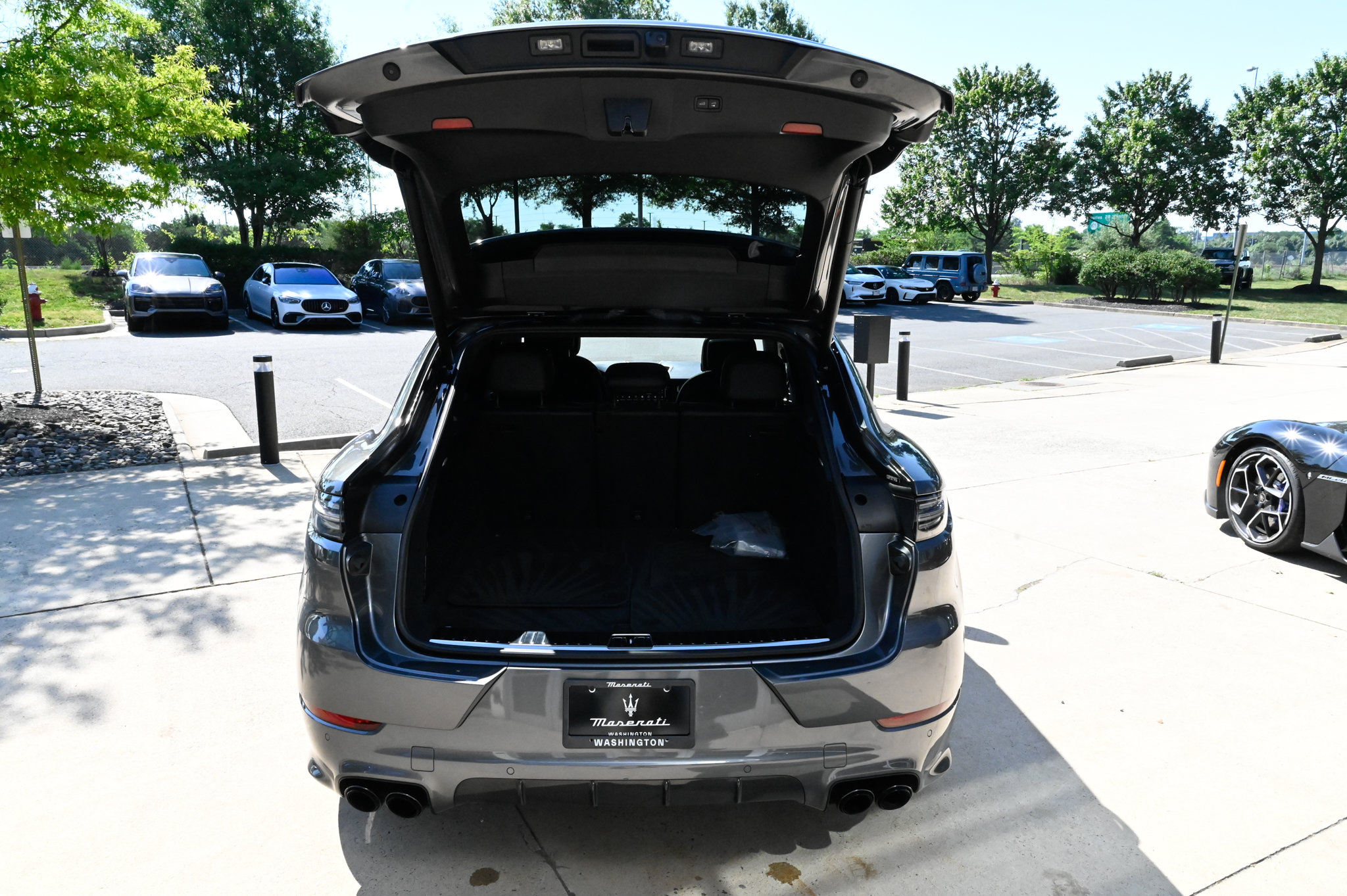 Used 2023 Porsche Cayenne GTS AWD/4WD image 46