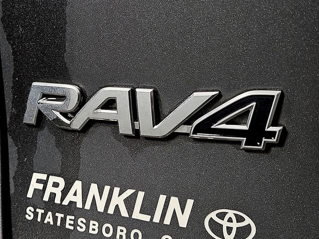 Used 2022 Toyota RAV4 XLE w/ Convenience Package image 32