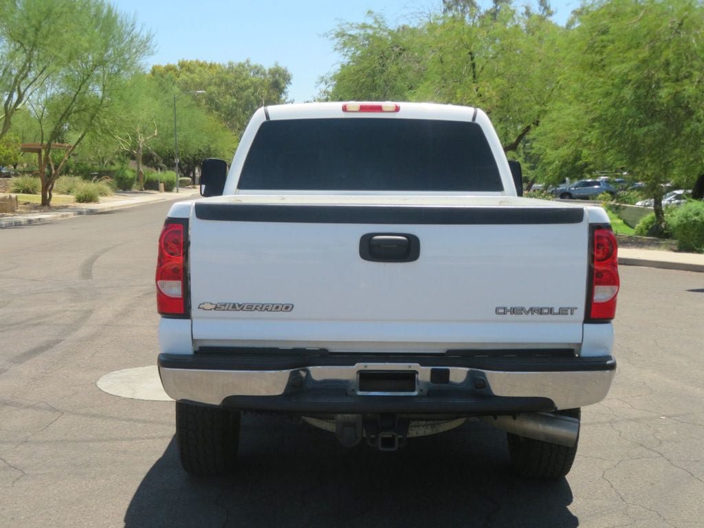 Used 2004 Chevrolet Silverado 2500 LS w/ Skid Plate Package AWD/4WD image 12