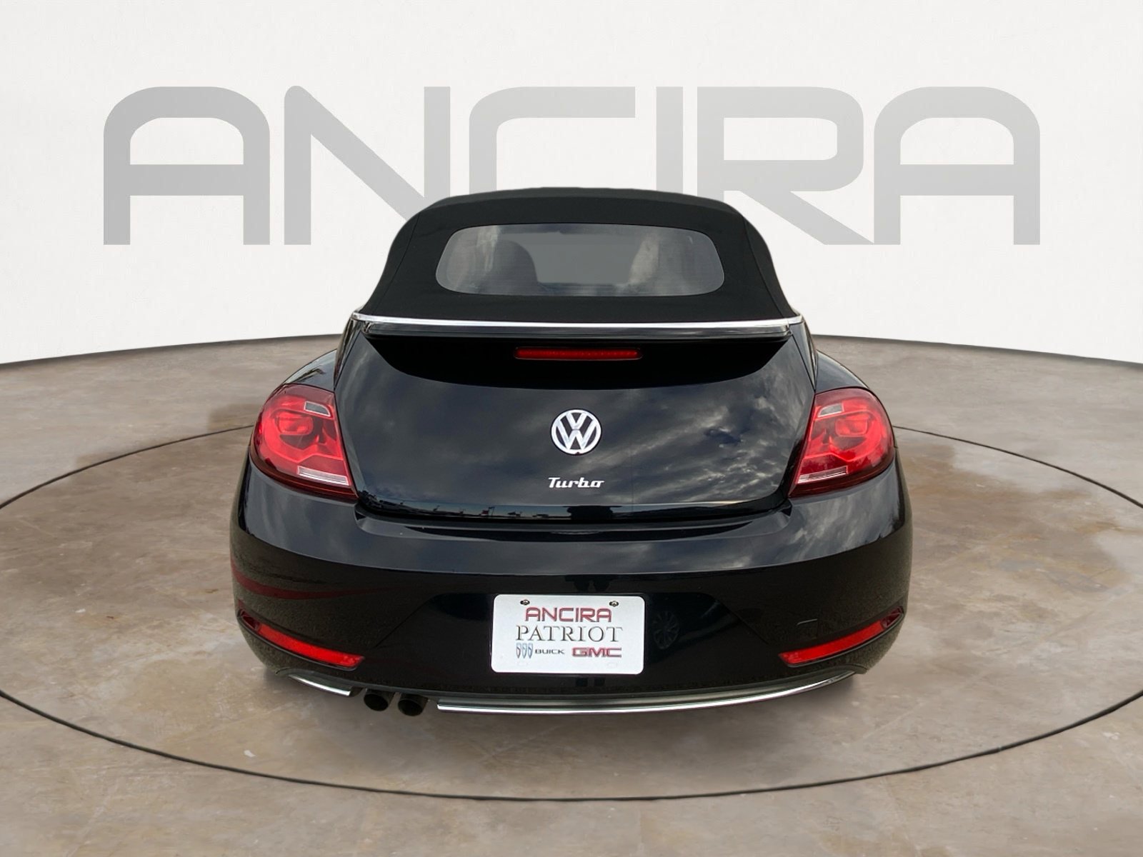 Used 2019 Volkswagen Beetle 2.0T S image 9