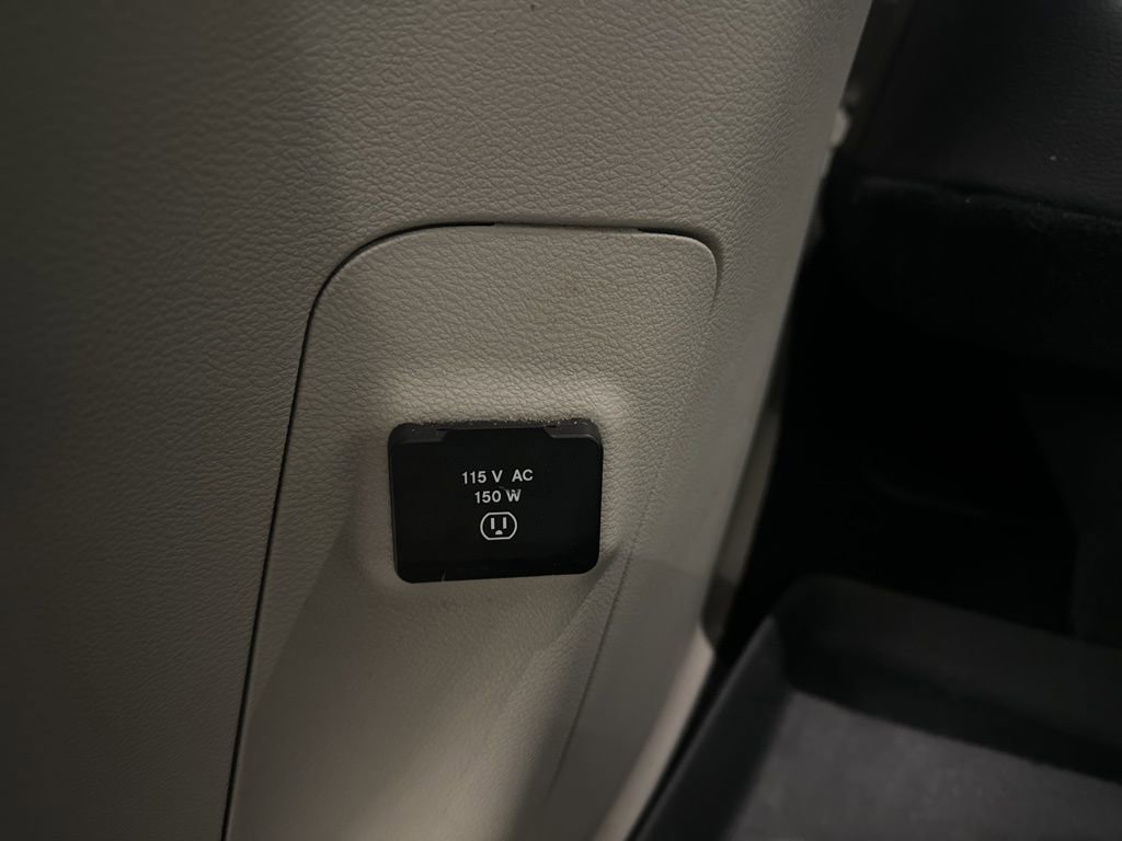 Used 2017 Chrysler Pacifica Touring-L Plus FWD image 17