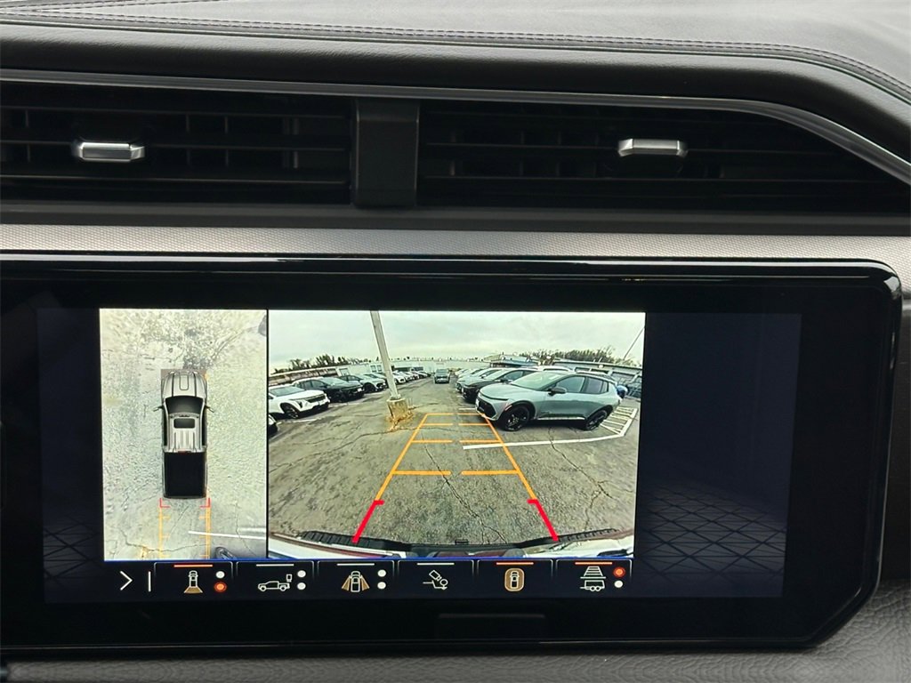 Used 2025 GMC Sierra 2500 Denali image 17