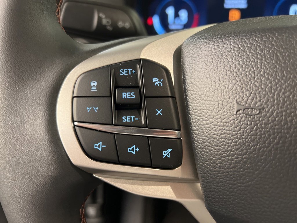 New 2025 Ford Explorer Active w/ Active Comfort Package image 18