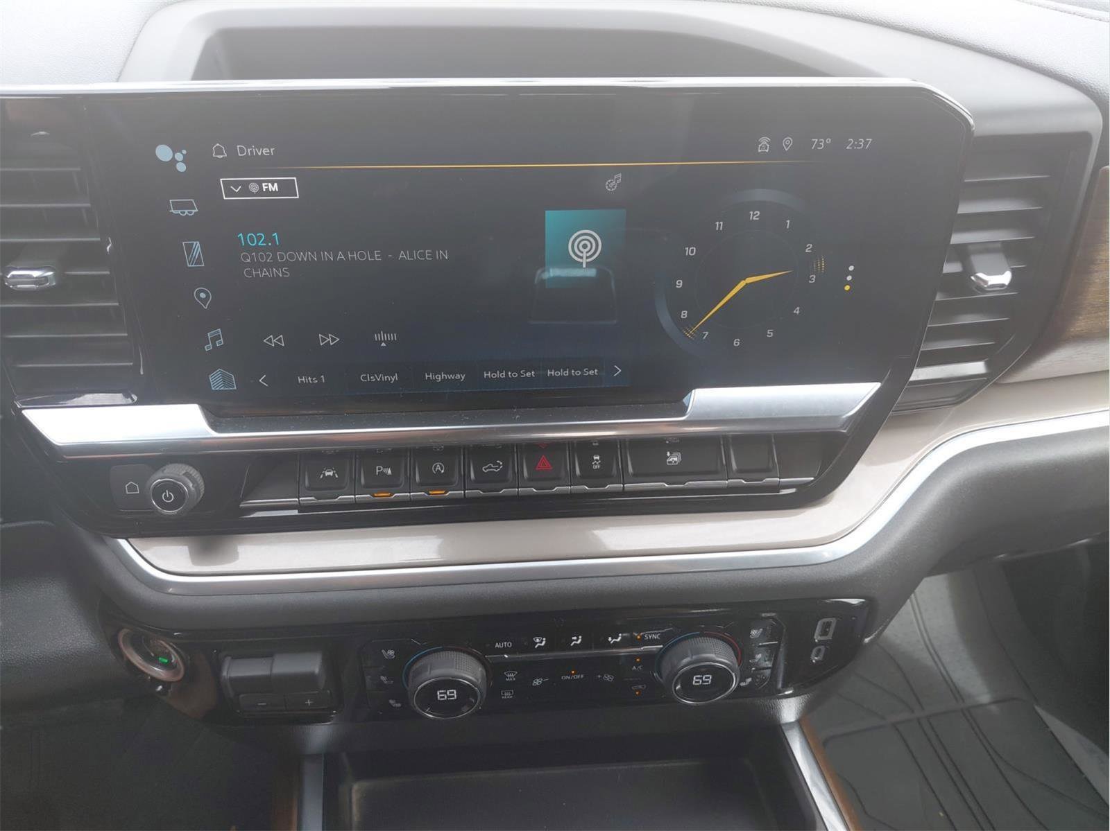 Used 2022 Chevrolet Silverado 1500 High Country w/ High Country Premium Package image 30