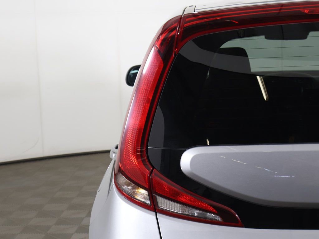 Used 2022 Kia Soul LX w/ Technology Package image 11