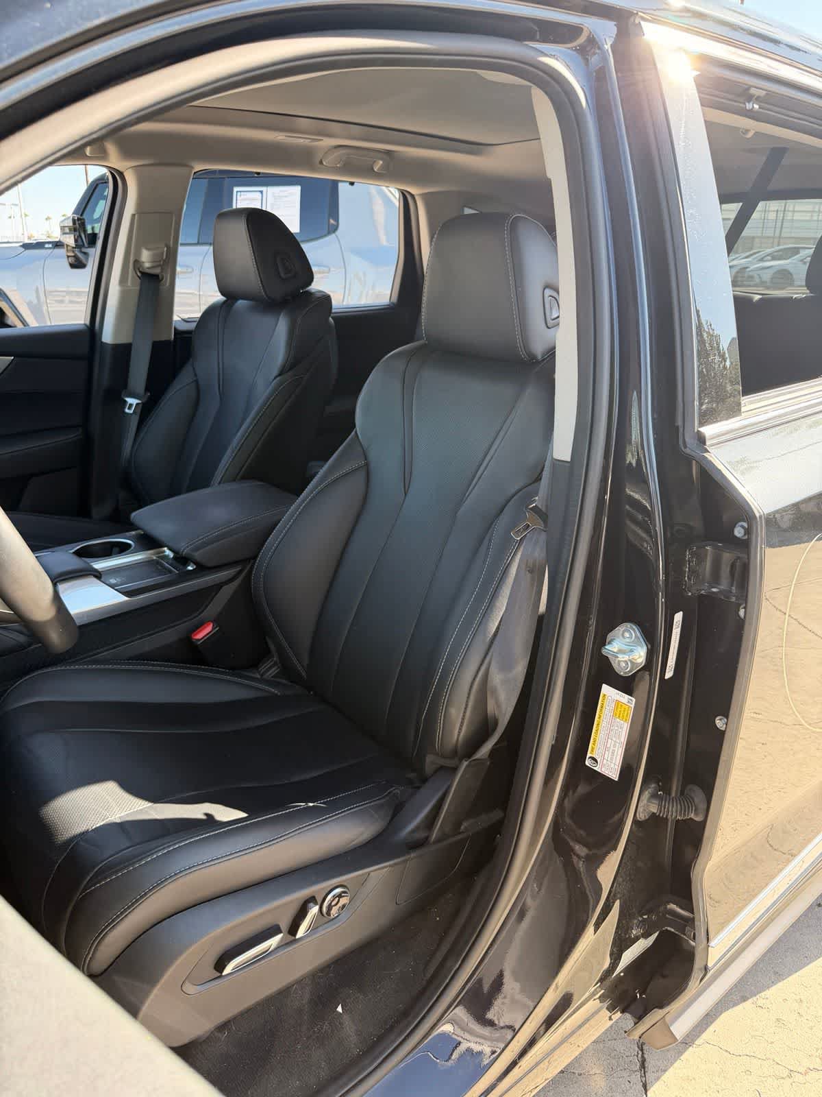 Certified 2023 Acura MDX FWD w/ Technology Package image 9