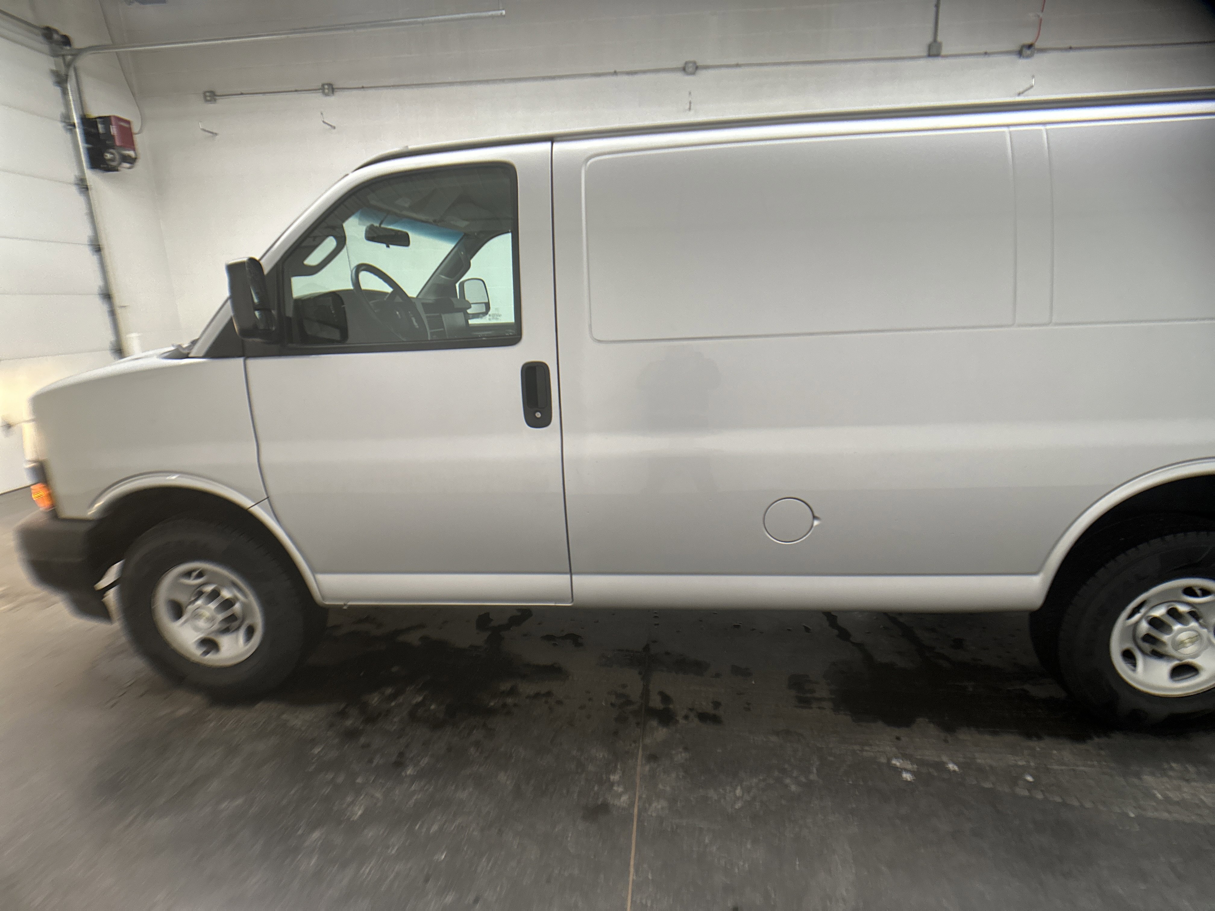 Used 2020 Chevrolet Express 2500 w/ Driver Convenience Package image 5