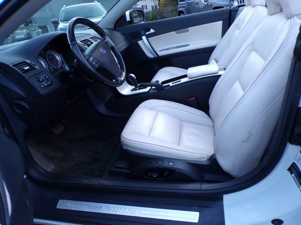 Used 2012 Volvo C70 T5 FWD image 16